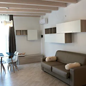 Paradeisos Sas , Somma Lombardo Italië